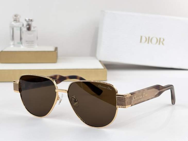 Picture of Dior Sunglasses _SKUfw76324614fw